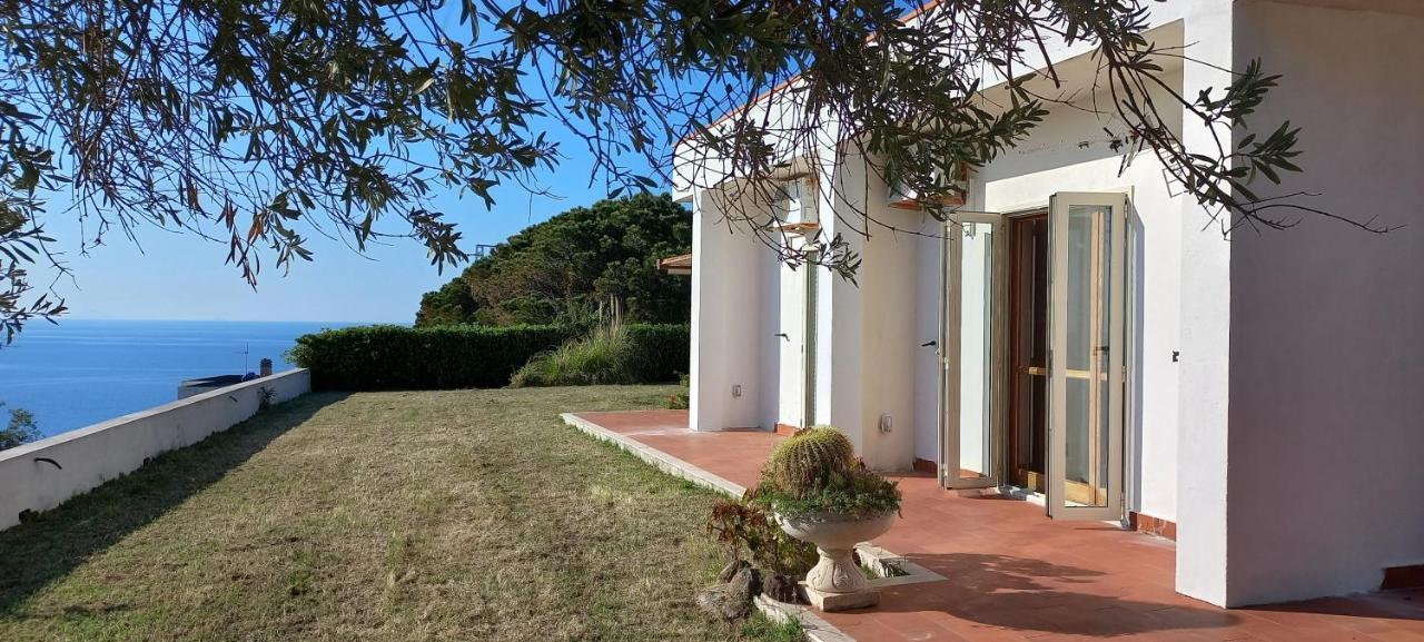 メッシーナ Casa Sciroccoヴィラ エクステリア 写真
